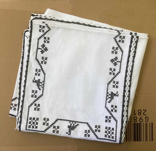 Weiße leinen tischdecke mit - weiße,